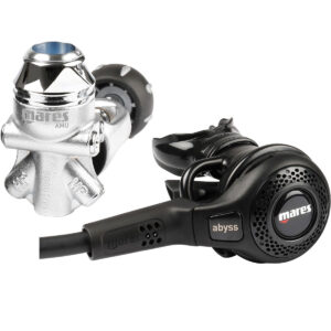 Mares Abyss 22 Navy II Regulator Review - 1st and 2nd stages